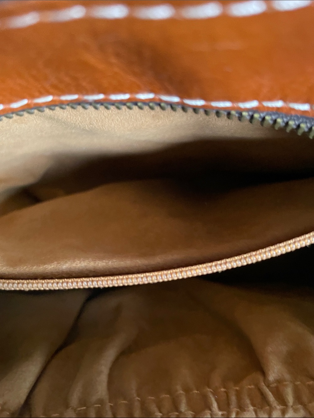 Patricia Nash, leather Beaumont crossbody has some scuff marks. - Picture 16 of 16